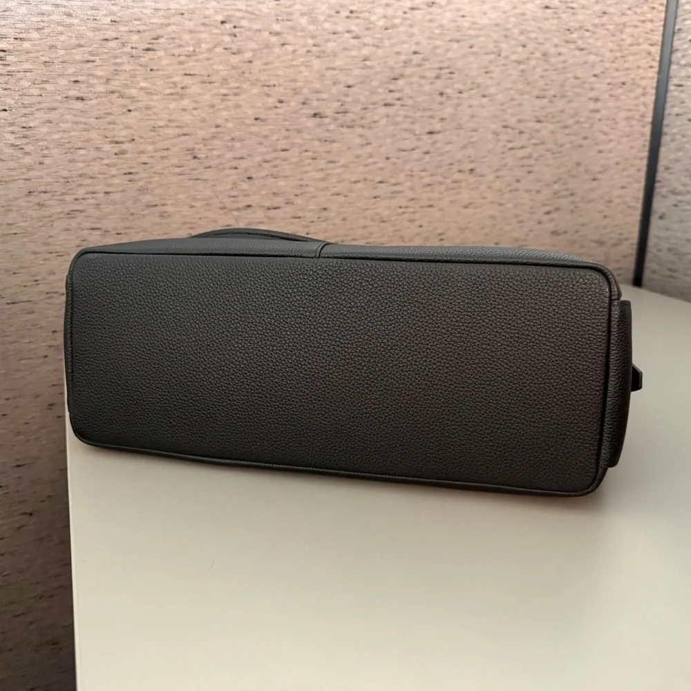 Songmont Medium Yore Hobo in Pebbled Onyx 🖤 Offers Encouraged 🤓 - Picture 8 of 15